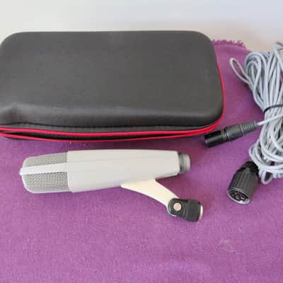Sennheiser MD 421-2 Cardioid Dynamic Microphone image 2