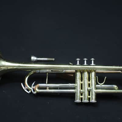 A Conn Bb Trumpet in a Hard Case as-is # 16 T image 5