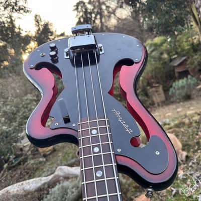 Immagine 1967 Ampeg AEB-1 - Electric Scroll Bass - Black/Red Sunburst - #609 of 750 - OHSC - 9