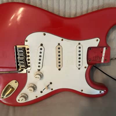 Fender Stratocaster 1981-1985 - Repaint fiesta red (mediocre) image 6