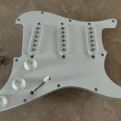 Fender Stratocaster 1991 MIM guitar loaded pickguard pickups pots image 1