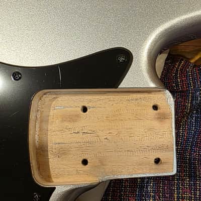 Squier Jazz Bass Loaded Body image 9