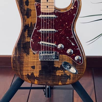 Fender Custom Shop Stratocaster Artisan - 2014 - Gloss Spalted Maple Top image 2