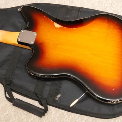 Fender Road Worn '60s Jazzmaster with Pau Ferro Fretboard 2018 - 2019 - 3-Color Sunburst image 8