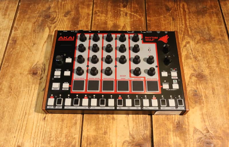 Akai Rhythm Wolf Analog Drum Machine and Bass Synthesizer 2014 - Present - Black Bild 1