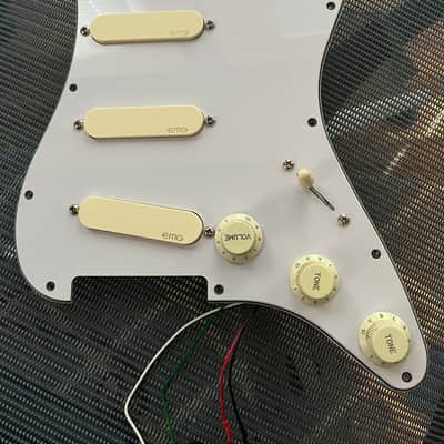 EMG DG20 David Gilmour Prewired Loaded Strat pickguard image 1