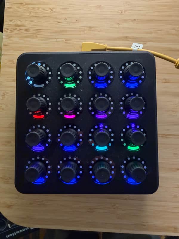 DJ Tech Tools Midi Fighter Twister 2010s - Black imagen 1