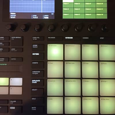 Native Instruments Maschine 2000s - Black image 3