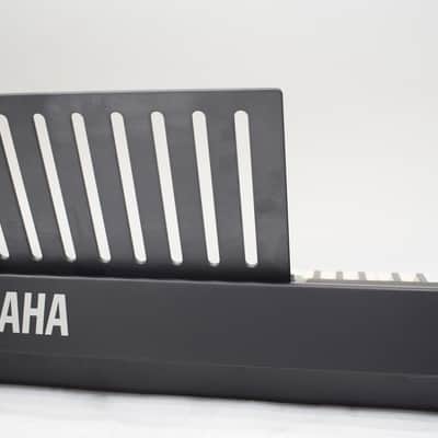 Yamaha PSR-150 61-Key Electronic Keyboard image 9
