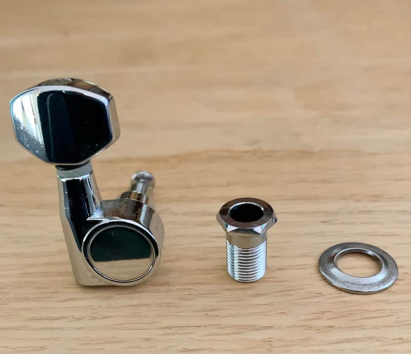 Tuning Head (1) For Electric Guitars, In-Line Style, Right Handed (Chrome) image 1