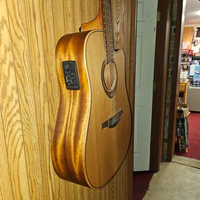 Lag Tramontane T170DCE Cedar Satin Dreadnought Cutaway image 3