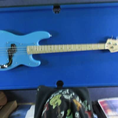 ~Cashified~ Squier Precision Bass w/Clear Pickguard: Check out the Electronics image 3