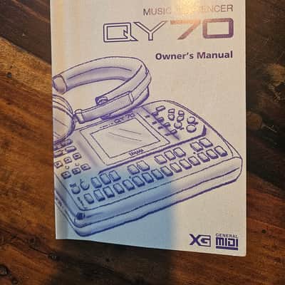 Yamaha QY70 Sequencer with LED image 16
