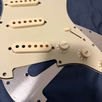 セルロイド製 ストラトピックガード '64 crazyparts グリーンガード CrazyParts 64' Stratocaster Aged pickguard and plastics | Reverb