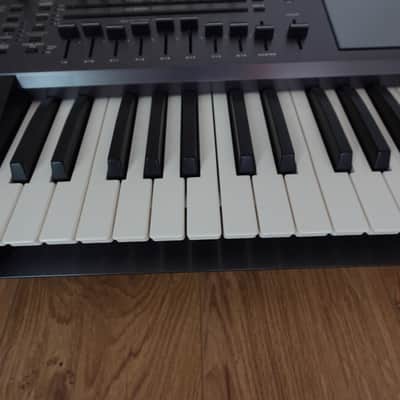 KORG KRONOS 61 black First Generation 2011 Workstation Synthesizer fast ship from japan image 4