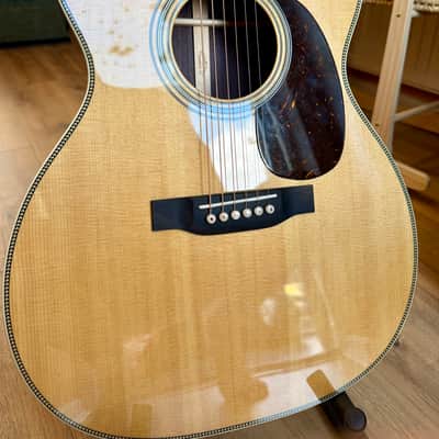 Martin Standard Series 000-28 image 2