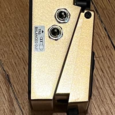 Boss AD-2 Acoustic Preamp Pedal image 3