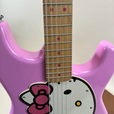 Squier Hello Kitty Stratocaster 2009 - Pink image 11