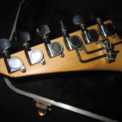 Washburn G-5V 80's Green Crackle image 5