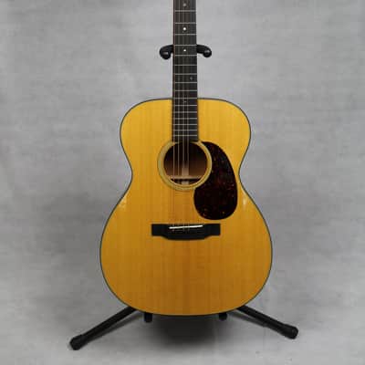 Martin Standard Series 000-18 Acoustic Guitar, Natural w/ Case image 1