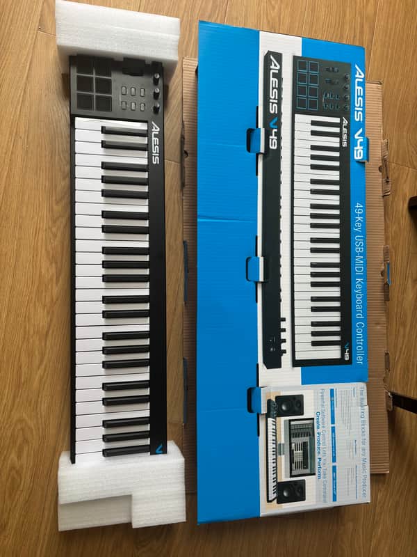 Alesis V49 49-Key USB MIDI Controller with Beat Pads
