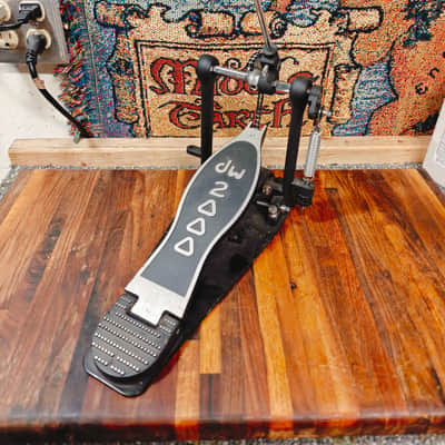 DW 2000 Series Single Bass Drum Pedal image 1