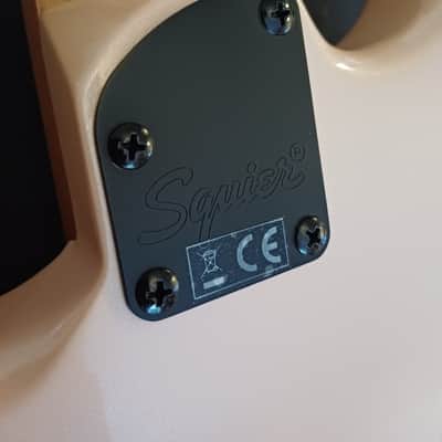 Squier Contemporary Stratocaster HH FR Roasted 2021 - Present - Shell Pink Pearl imagen 9