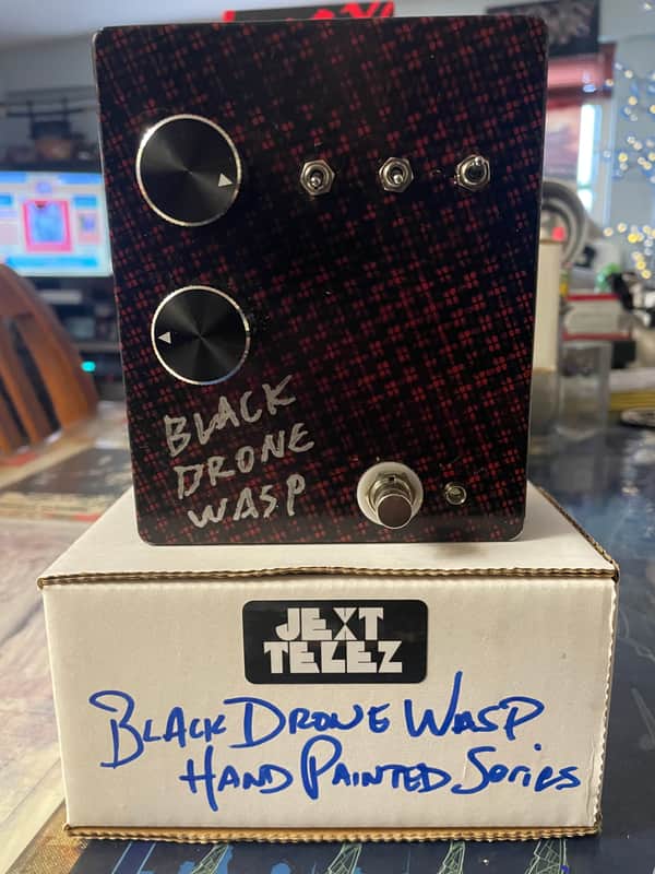 Jext Telez black drone wasp - hand painted seties