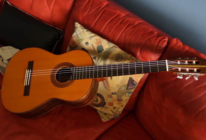 S Yairi clase 9002 classical guitar image 1