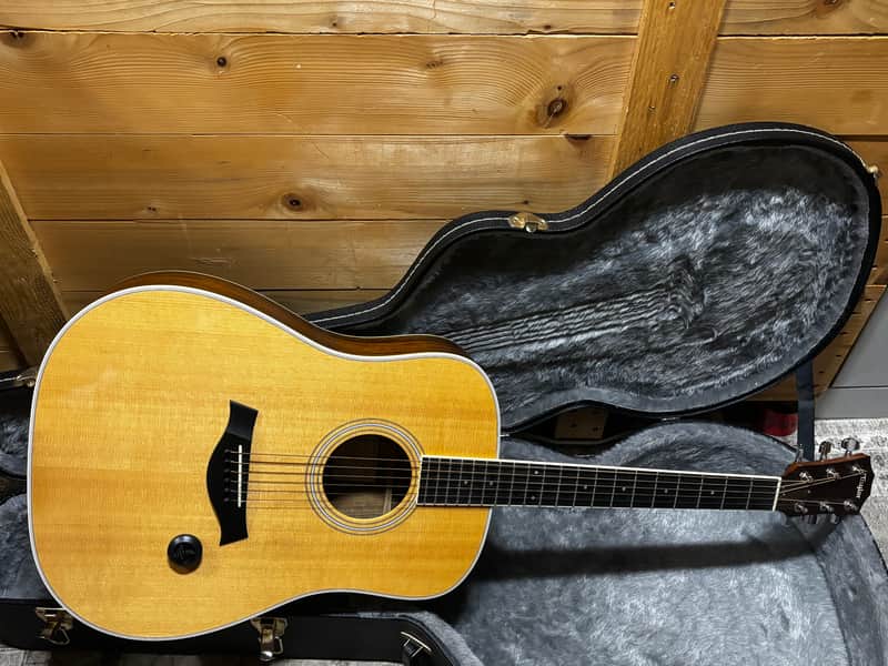 Taylor DN4 Acoustic Electric Guitar w Case image 1