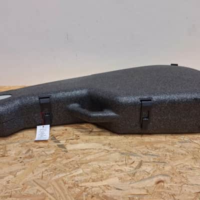 TRIC 28290 Folk / Classic case 2015- - Black image 2