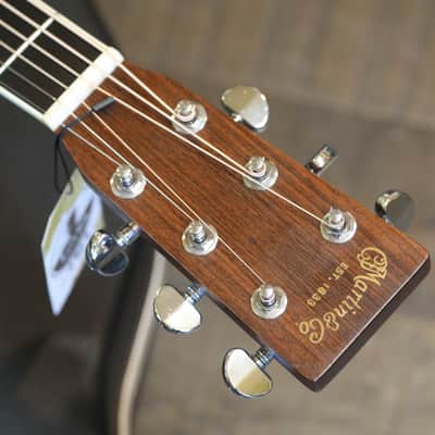 2010 Martin D-35 Dreadnought Acoustic Guitar Natural + OHSC image 11