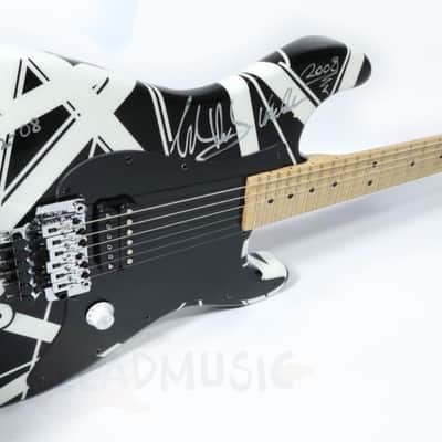 EVH CHARVEL EVH Art Serie Van Halen Played and Signed 2008 - Stage Used image 1