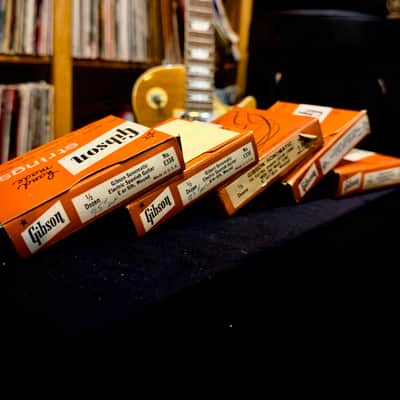 NOS ALERT!!! Rare Gibson Kalamazoo - Sonomatic Mona-Steel Strings - No. E-338 - E/ 6th String (5ct) -- 1/2 Dozen Per Box (5 Total Boxes) New Old Stock - Rare - image 3
