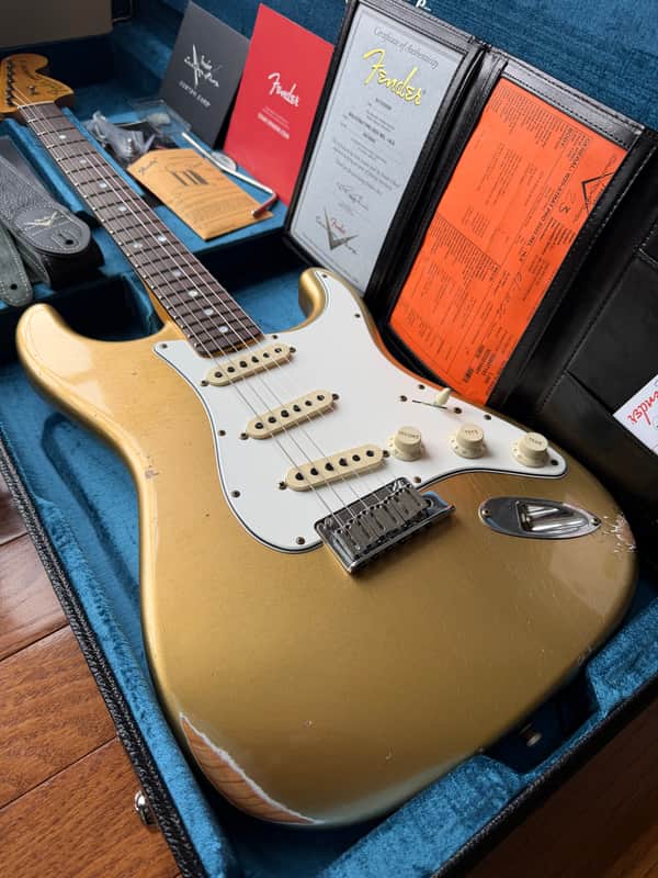 2026 Fender Custom Shop Stratocaster Pro W25 Relic - HLE Gold image 1