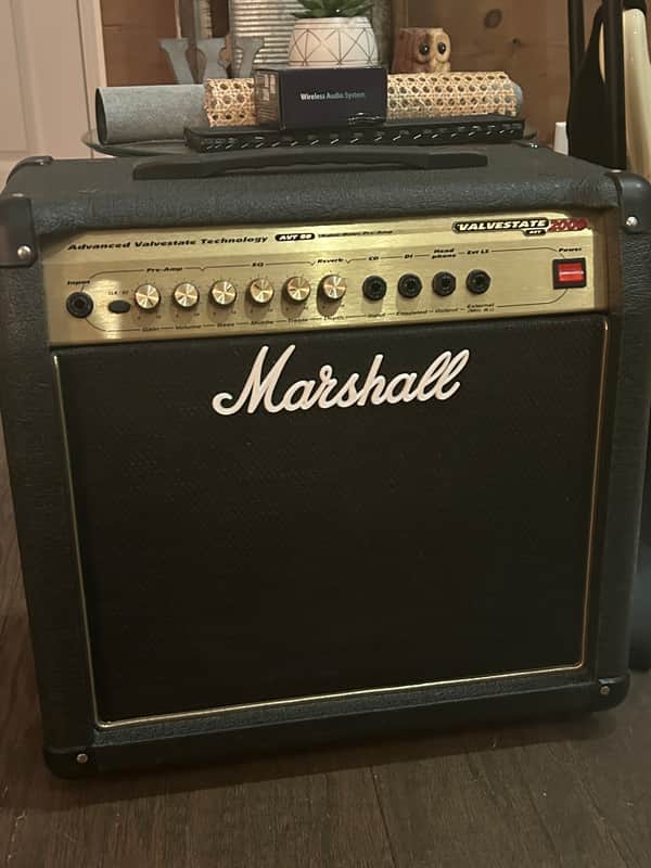 Marshall Valvestate 2000 AVT20 2-Channel 20-Watt 1x10" Guitar Combo 2001 - 2005 - Black image 1