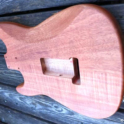 Stratocaster body, mahogany/maple image 10