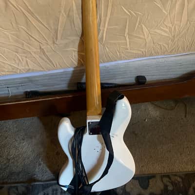 Squier Jazz Bass image 5