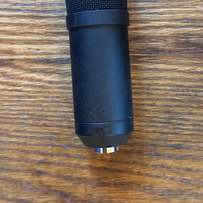 Focusrite Itrack Studio Scarlett Studio Microphone Condenser Microphone CM25B 2010s image 2