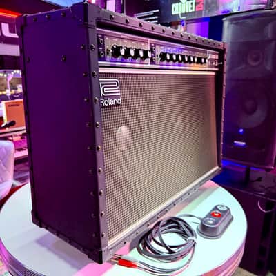 Roland JC-120 Jazz Chorus 2-Channel 120-Watt 2x12" Guitar Combo 1994 image 3