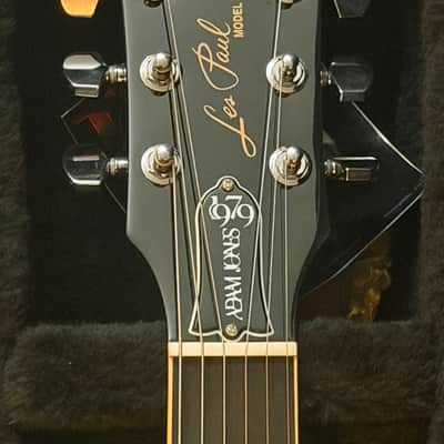 Gibson Adam Jones Signature Les Paul (in mint condition) Standard 2022 - Present - Antique Silverburst. image 7
