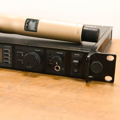 Shure UR4D+ Dual Wireless Receiver with UR2/KSM9 Mic Pair - H4 Band CG010YW image 2