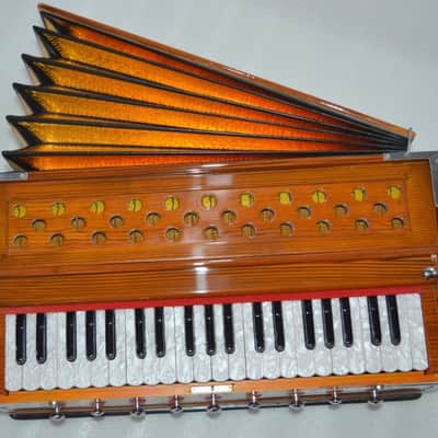 Handmade Harmonium 9 Stopper Chudidar Laying Style Best Multi Bellow42 Key Two Reed image 4