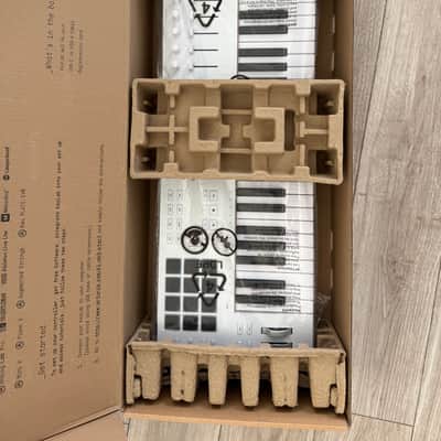 Arturia KeyLab 49 MkIII MIDI Controller 2024 - Present - White image 7