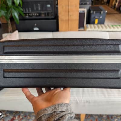 Fender Deluxe Molded TSA Bass Case - Used image 7