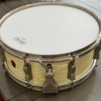 WFL No. 900 Buddy Rich Super Classic 5.5x14" 8-Lug Snare Drum with P-87 Strainer 1948 - 1959 - White Marine Pearl image 4