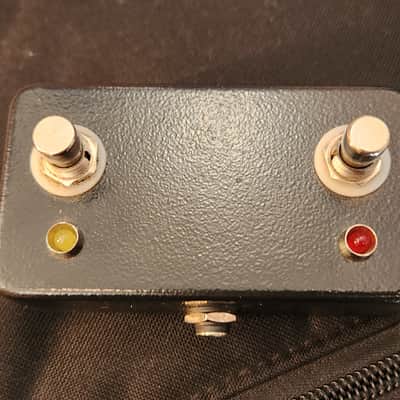 Carr Lincoln 18-Watt 2-Channel 1x12" Guitar Combo Gray w/ Padded Cover image 15