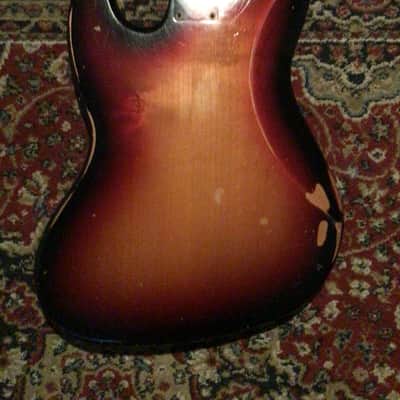 Fender Road Worn Jazz Bass - Sunburst image 2