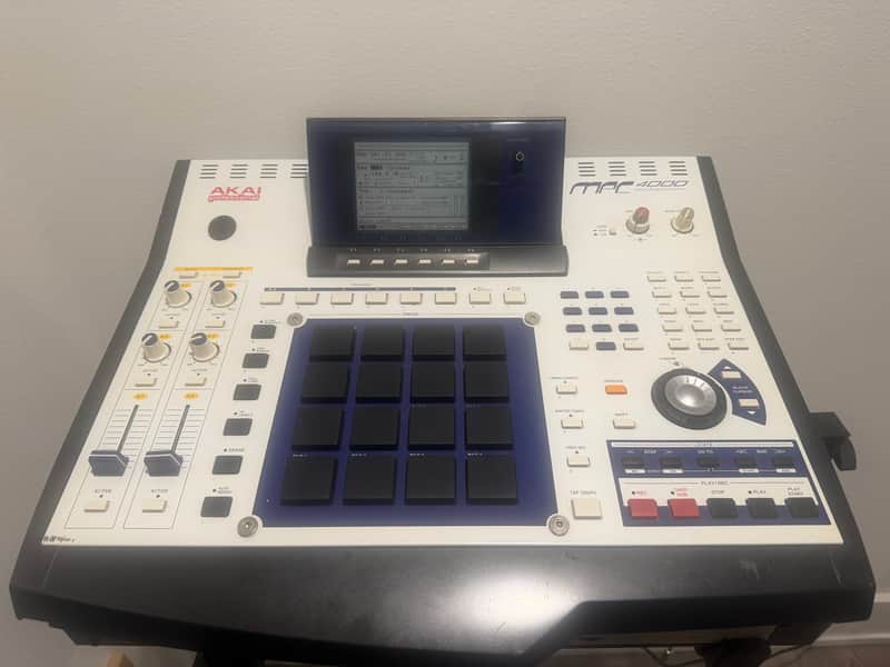 Akai MPC4000 Music Production Center - White image 1