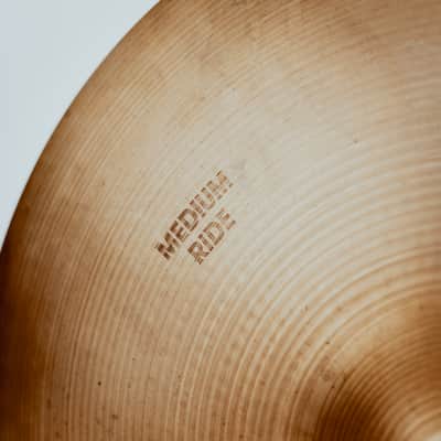 Zildjian 18" Medium Ride, 1980's (1668g) image 4